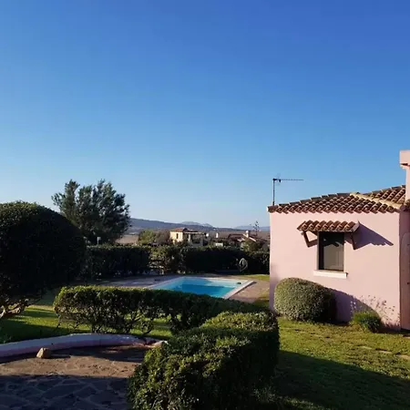 Villa With A Private Pool And Sea View *