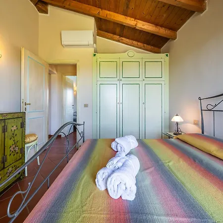 With A Private Pool And Sea View * Punta de su Torrione