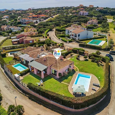 Villa With A Private Pool And Sea View *